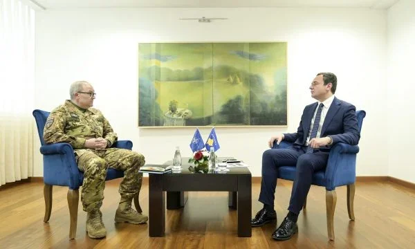Armer de la Serbie au Kosovo par des ambulances, Kurti: Je rencontre la KFOR pour ce travail