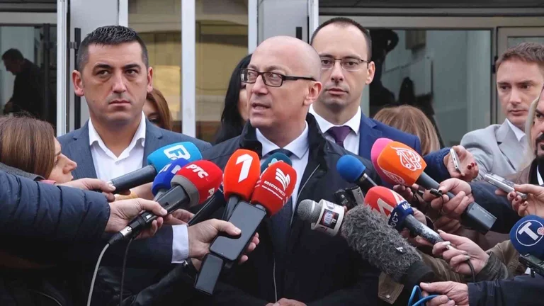 Lista Serbe me një anë ‘do’ paqe, e në tjetrën paralajmëron protesta nëpër institucione