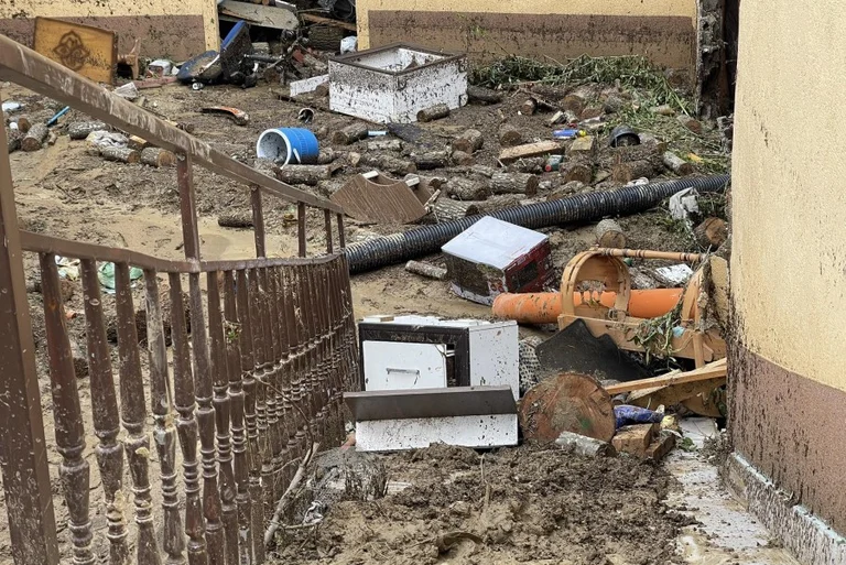 Mujarrier: La casa dove due persone sono morte per inondazione a Pec non ha il permesso