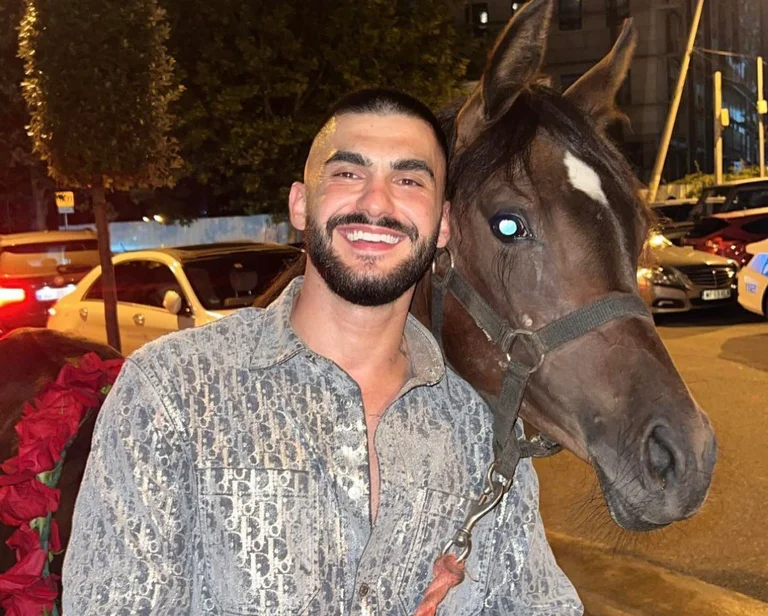 Butrint Imer est fait de chevaux