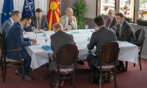 Bujar Osmani rassemble des ambassadeurs de l'OSCE au Kosovo, en Serbie et à Skopje : Objection à la situation dans le nord, sujet clé