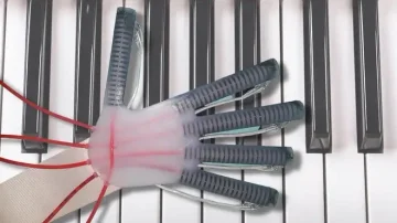 Un guante de inteligencia artificial enseña a los pacientes a tocar piano