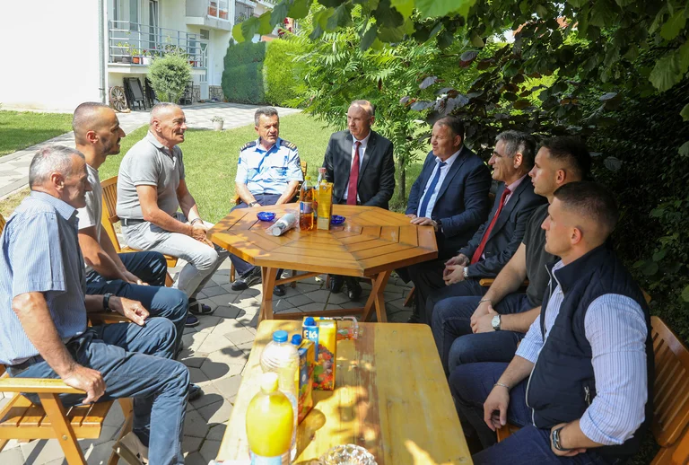 Drejtori i përgjithshëm i Policisë vizitoi tre policët që ishin kidnapuar me 14 qershor