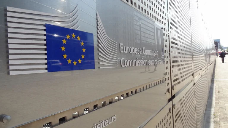 Komisioni i BE-së: Gati baza ligjore për prodhimin e euros dixhitale, mund të emetohet deri në 2028