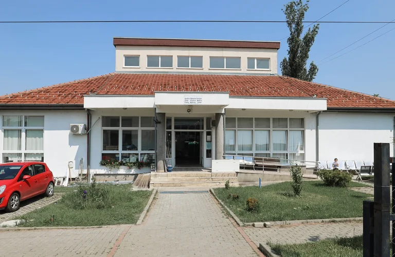 Ndërmarrja Publike Banesore në bashkëpunim me Drejtorinë e Shëndetësisë ka filluar renovimin e QMF-ve në Kryeqytet