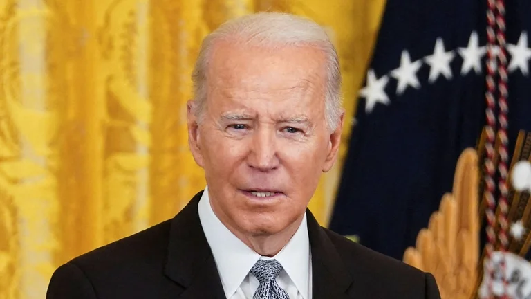 Bidenit i kërkohet ta bëjë prioritet situatën në Kosovë