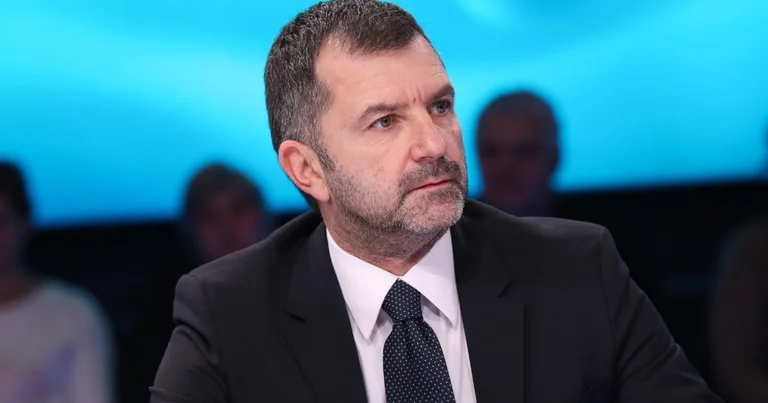 Bushati: Safet Gjici shpërndante para me thes, ekzistojnë dy video
