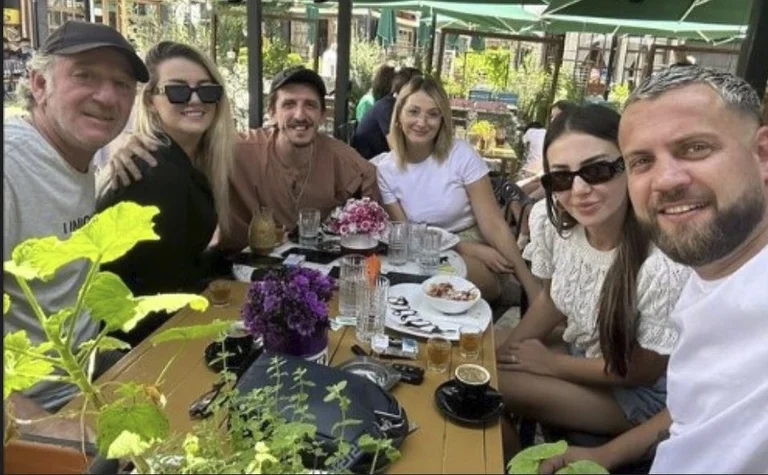 Kiara dhe Luizi takohen me aktorët kosovarë