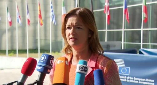 Fajon: De-përshkallëzimi i tensioneve në veri është i nevojshëm