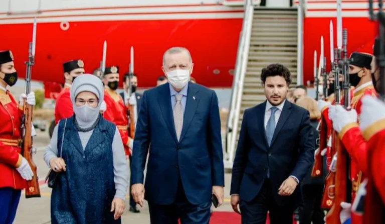 Abazoviq: Roli ndërmjetësues i Turqisë midis Kosovës e Serbisë, shumë i rëndësishëm
