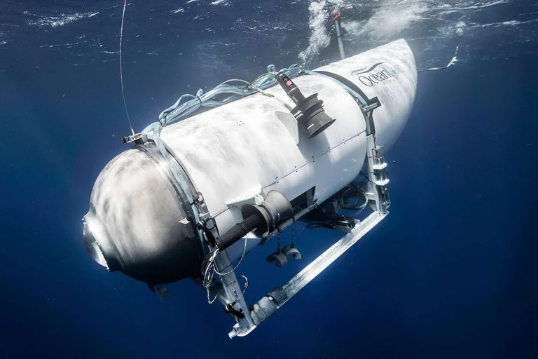 Cinq passagers du sous-marin Titan seraient morts.