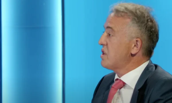 “Kjo kastë politike s’e donte Administratën Trump, s’e ka për qejfi as administratën e Bidenit, tash as BE-ja s’u pëlqeka”