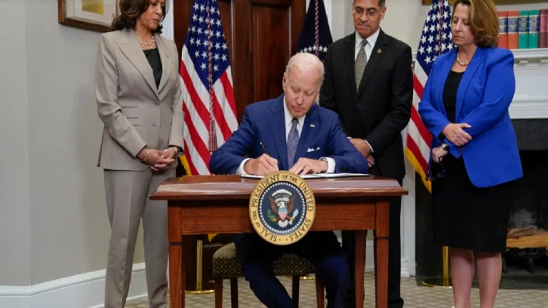 Biden's Order für den westlichen Balkan, was es über Kosovo und die Liste der Menschen <x0non grata”