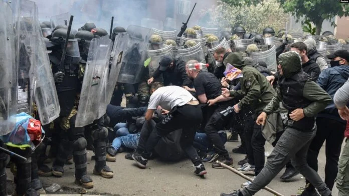 Elecciones del Norte: ¿Renunciando a los alcaldes o solicitando a los serbios?