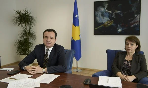 Revista amerikane e pyet Gërvallën për raportet e Kurtit me Shtëpinë e Bardhë