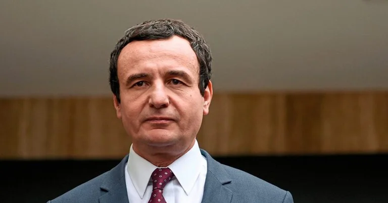 Ende pa u miratuar Ligji, Kurti thotë se janë rritur pagat për punëtorët e shtetit