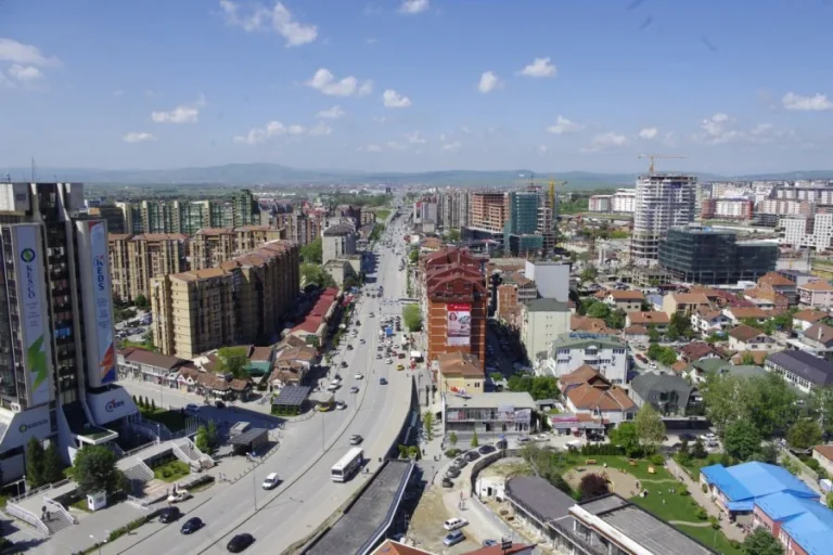 Six foreign citizens arrested in Pristina, found weapons at flat