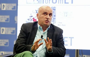 La seule façon pour Kurt de “destable” L'Albanie, c'est faire sauter le Kosovo