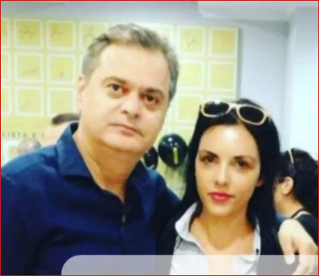 Scattano foto della moglie dello scandalo sessuale con Ben Blues.