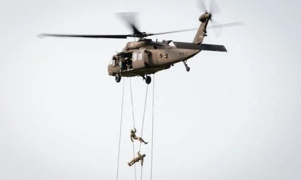El estado sin un helicóptero, qué poder y qué oposición dice