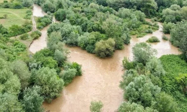 Vue du site de l'événement, survivant de 20 ans à Lepenc