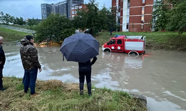Inondations à Pristina, Rama et deux directeurs visitent les zones touchées aujourd'hui
