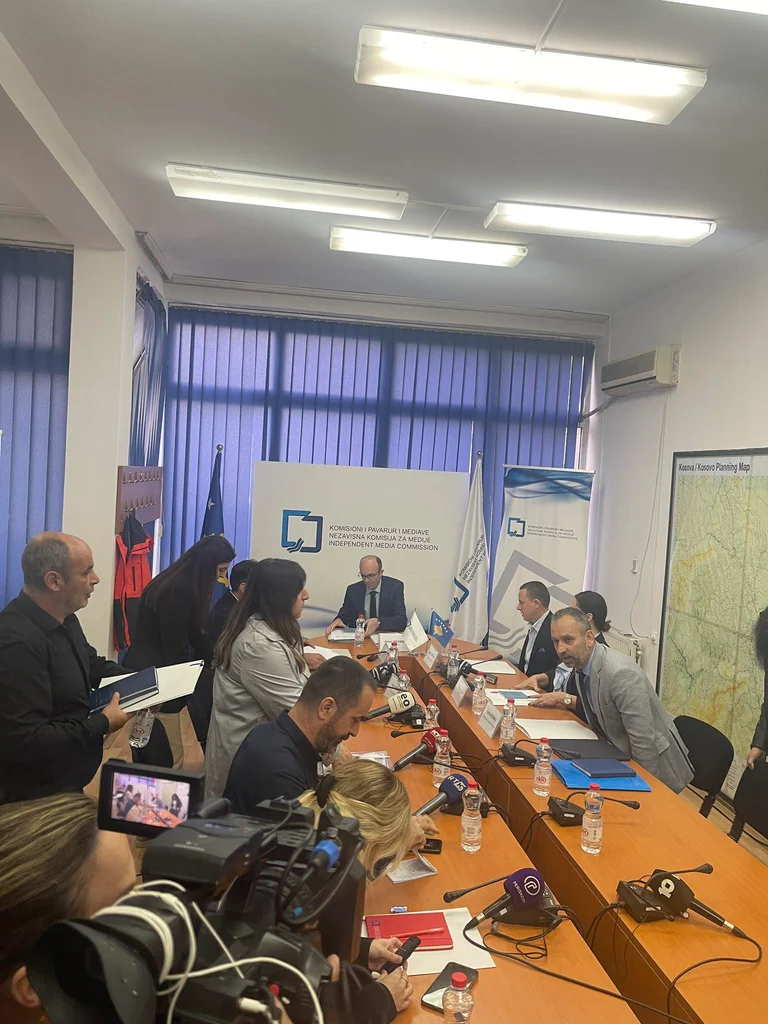 Il governo decolla: KPM dà 30 giorni al Kosovo Clan per regolare i documenti