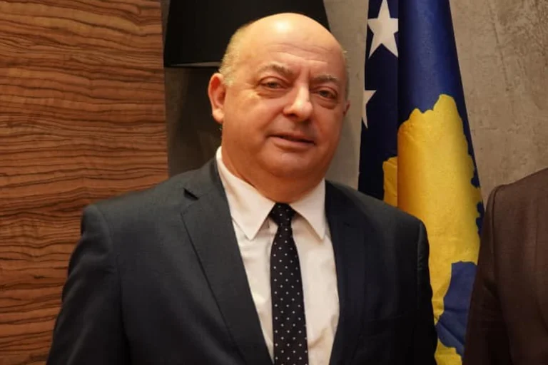 Jetish Krasniqi a essayé de rendre visite à des policiers kidnappés