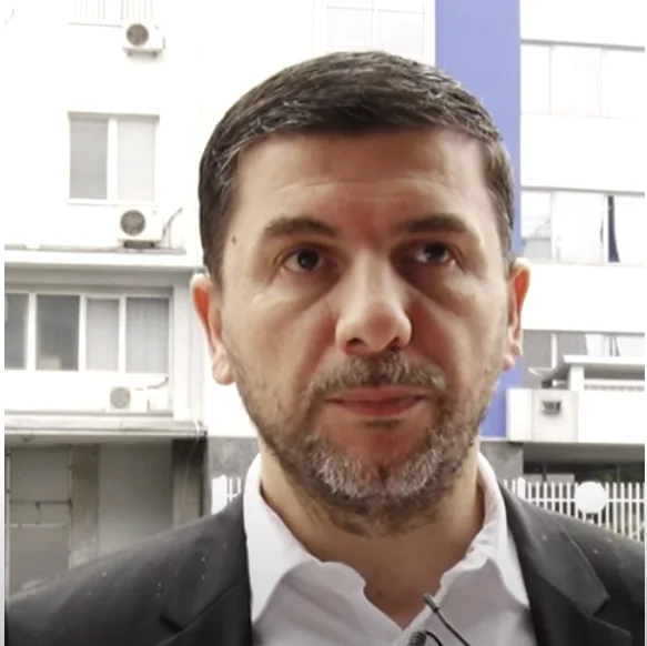 Krasniqi: El peor ministro de Kosovo de Xhelal Svechla, renuncia