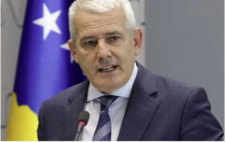 Nach der Entführung von Kosovo-Polizeibeamten aus Serbien, machen Bürger ehemaligen Minister Svechla”
