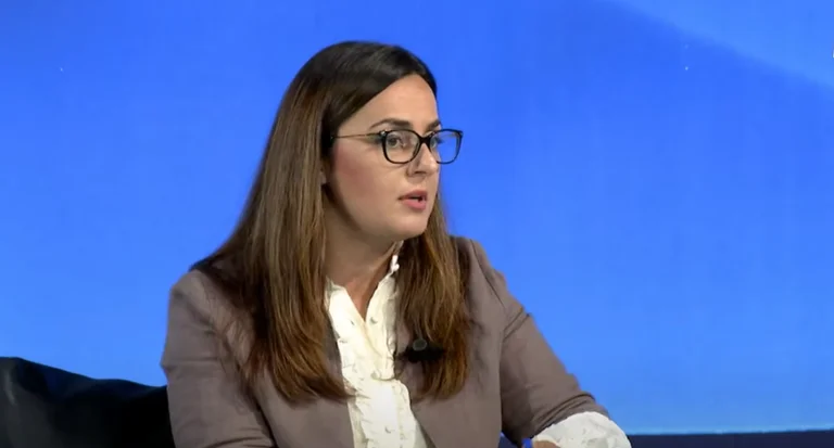 Lushaku Sadriu fragt Bisnik Bissim: Wie kann man so inkonsistent sein?