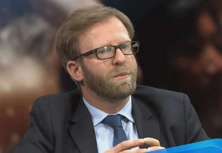 Hakki Abazi dice che Kurt e' venuto in quella casa...