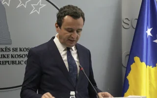 Kurti propone reunirse con Vucinqi esta semana