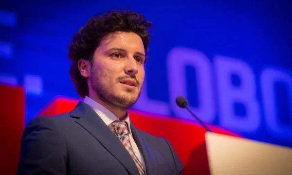 Dritan Abazoviq i shkruan letër Glauk Konjufcës