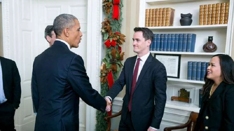L'ex consigliere del presidente Obama: il Kosovo è ad un bivio