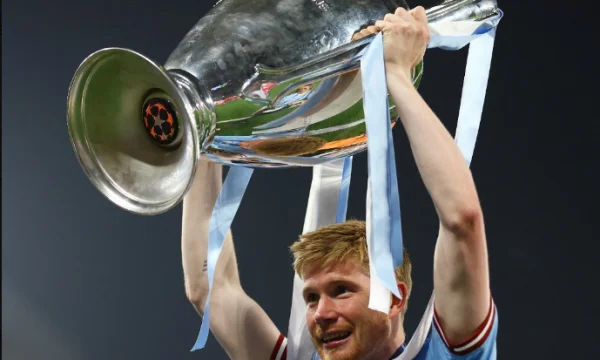Er wartete lange, das ist De Bruynes Reaktion auf den Triumph der Champions League.