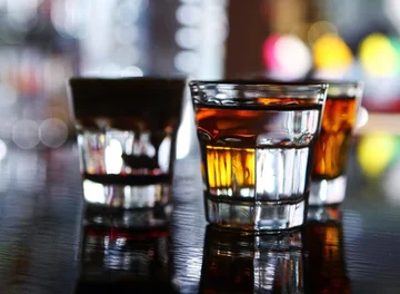 Können Sie Alkohol trinken, wenn Sie Antibiotika verwenden?