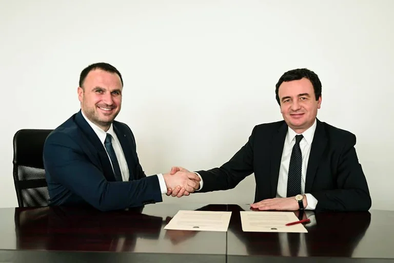 Le chef du Cabinet Kurti donne des conférences internationales aux Serbes du Kosovo