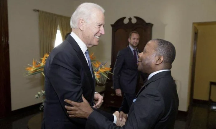 Treffen mit Kurti, Osman, Svechla und Haxhiun, leitender Offizier der Biden-Administration, verschobenen Besuch in Kosovo nach Unruhen im Norden