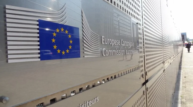 Commission européenne: La Majesté des criminels de guerre en Serbie continue sans conséquences