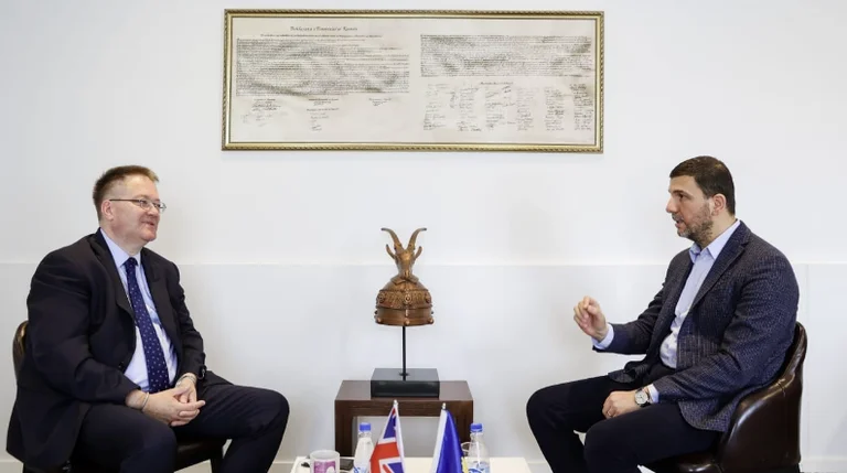 Krasniqi awaits Ambassador Abbott at the meeting: The current situation is serious and disturbing