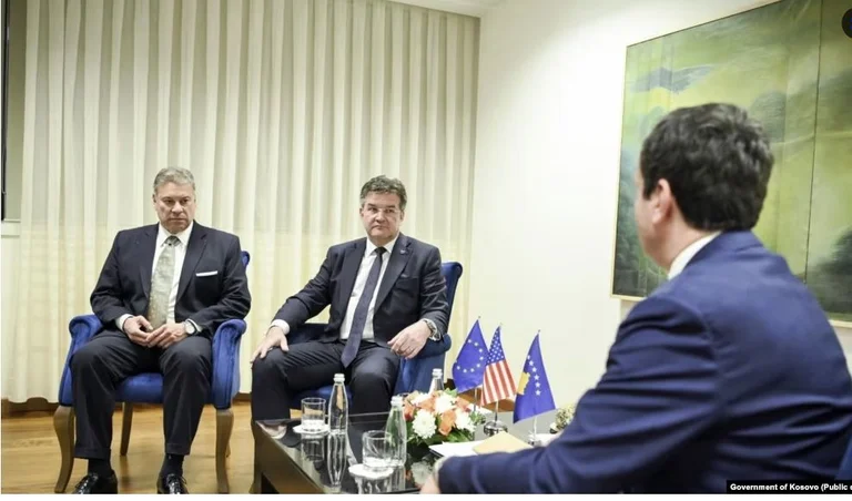 Postes albanais : Sanctions en deux étapes, sans accords, blocages de financement et exemptions de l'organisation et retour Nord sous le protectorat de la KFOR si Kurti dit non