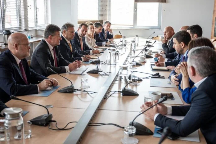 Lajcak: Opposition explained the consequences of crisis in the north, damage to Kosovo's reputation