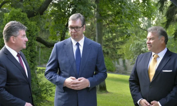 Vuciq espera Lajcak y Escobar: tiempo para Kosovo para la Asociación Fundada