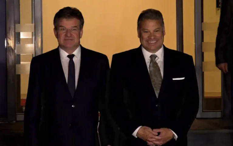 Escobar und Lajcak treffen sich mit Kurt