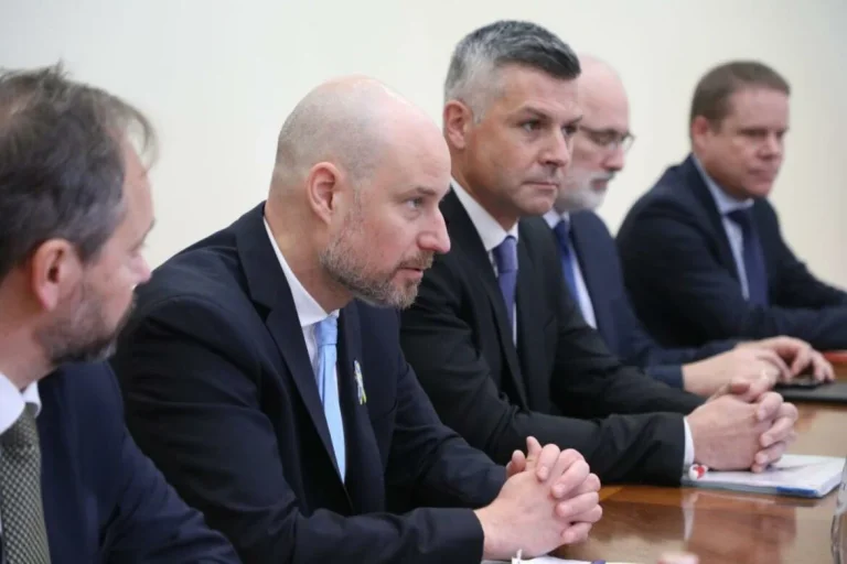 Eurodeputs: EU cut with Pristina dialogue to continue, including Association