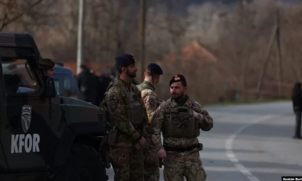 Autres troupes de l'OTAN au Kosovo