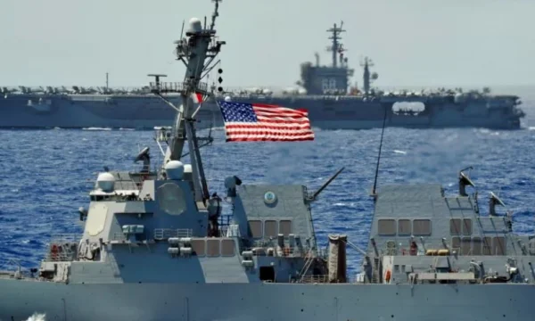 U.S.: Chinesische Kriegsschiff nähert sich der amerikanischen Schlachtschiff gefährlich