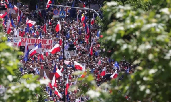 Zehntausende Proteste der polnischen Regierung