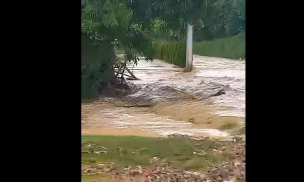 Les nuages provoquent des inondations dans certaines parties de Sqaheraw